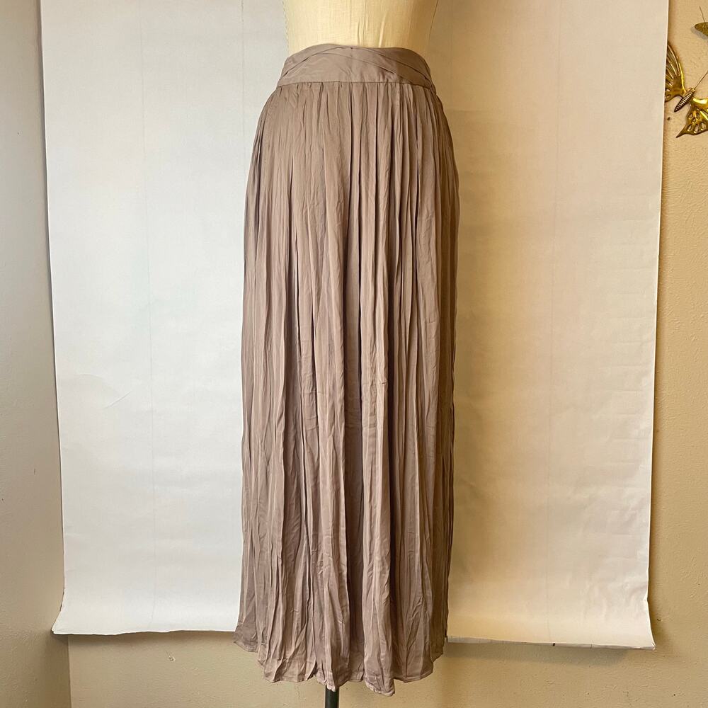 Flowy Neutral Tan / Taupe Maxi Skirt Size Medium - Picture 3 of 7